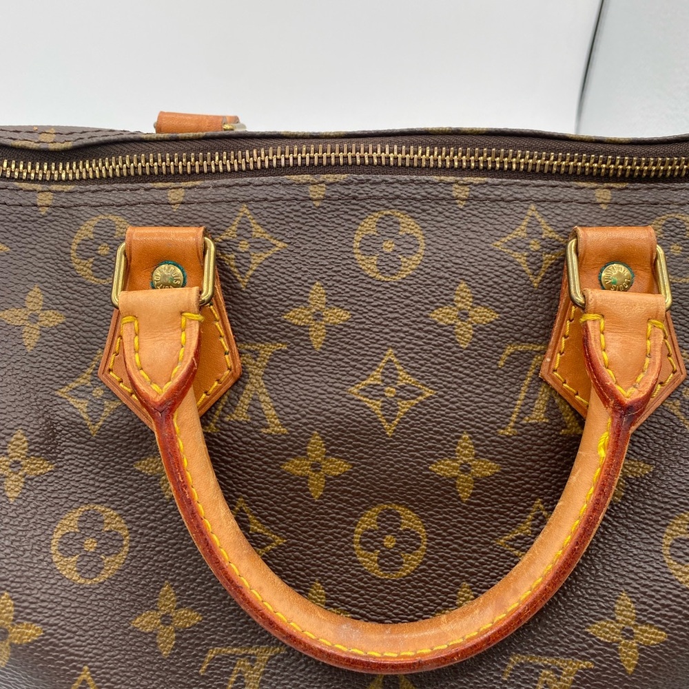 Louis Vuitton Monogram Speedy 30 Handbag - Picture 6 of 10